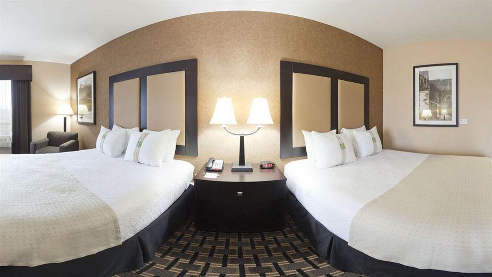 Holiday Inn Arlington Northeast By Ihg Экстерьер фото